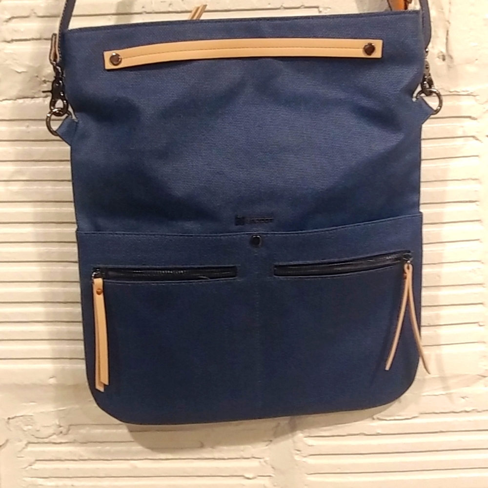 Sherpani faith 2.0 heavy vinyl exterior blue denim look. Mint condition